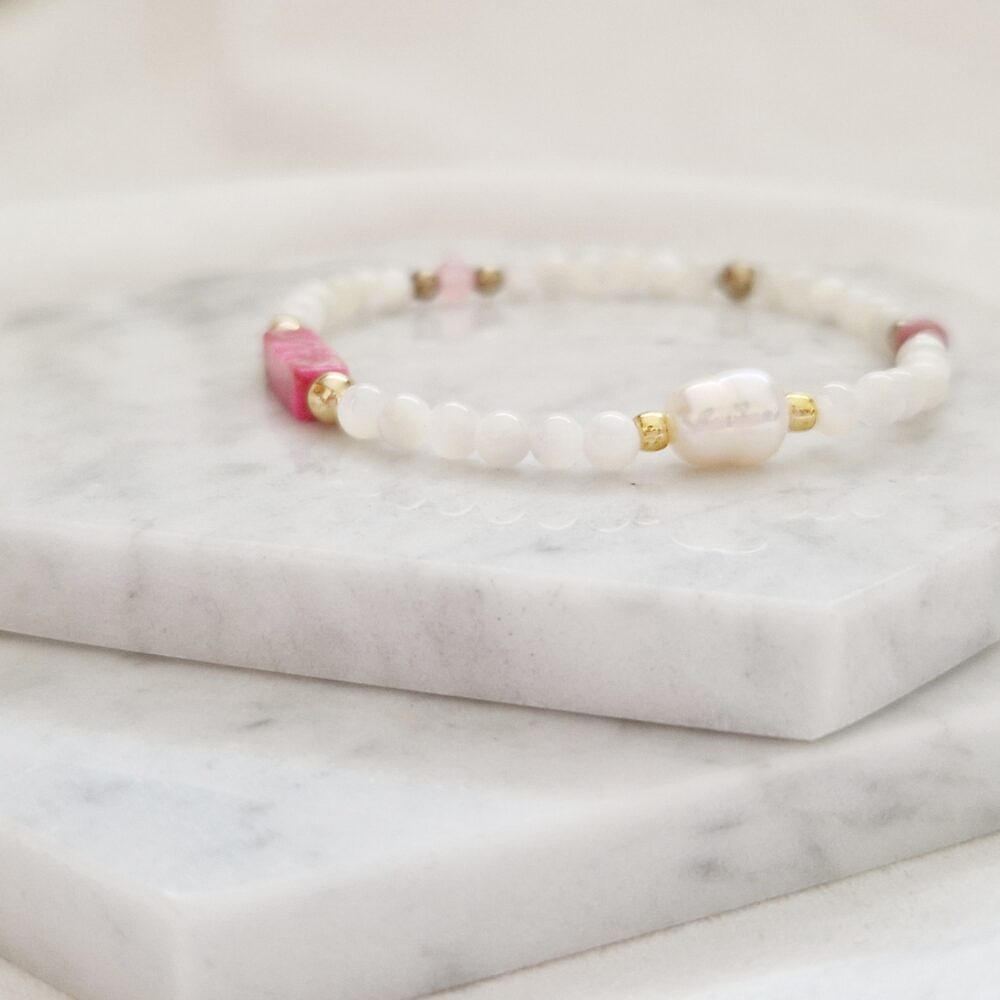 Bransoletka z masy perłowej z kamieniami jaspisu, rodonitu i hematytu z perłą naturalną