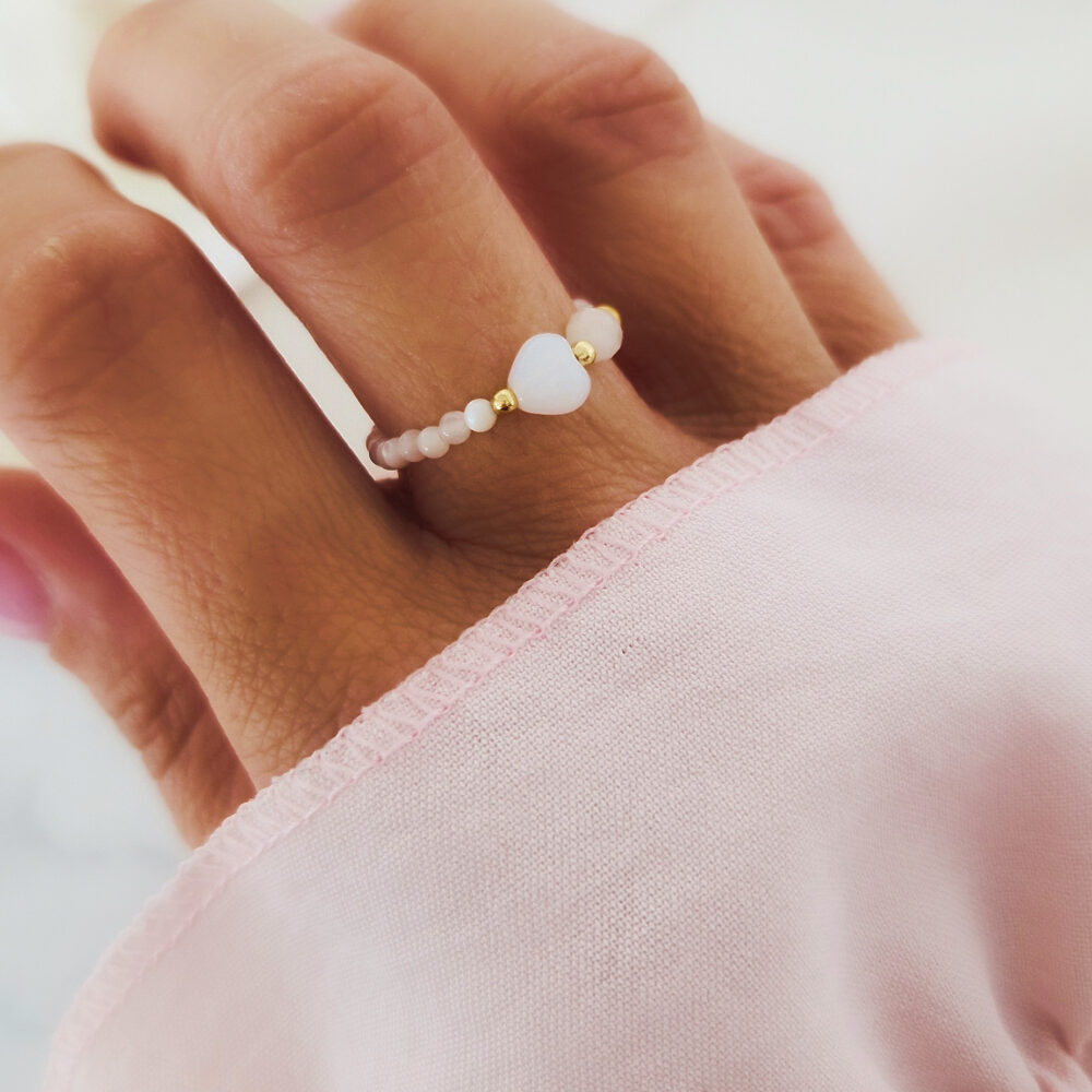 Piękny i delikatny, elegancki pierścionek elastyczny Heart Kamień Księżycowy!! Cudnie się prezentuje!!! Biały